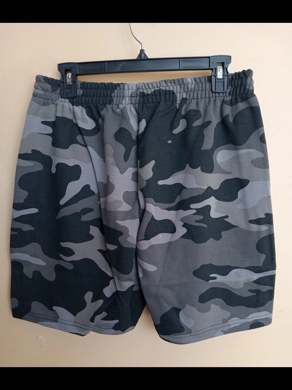 Flint Park Men's Gray Camo Athletic Shorts